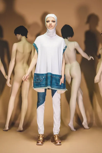 Look 19